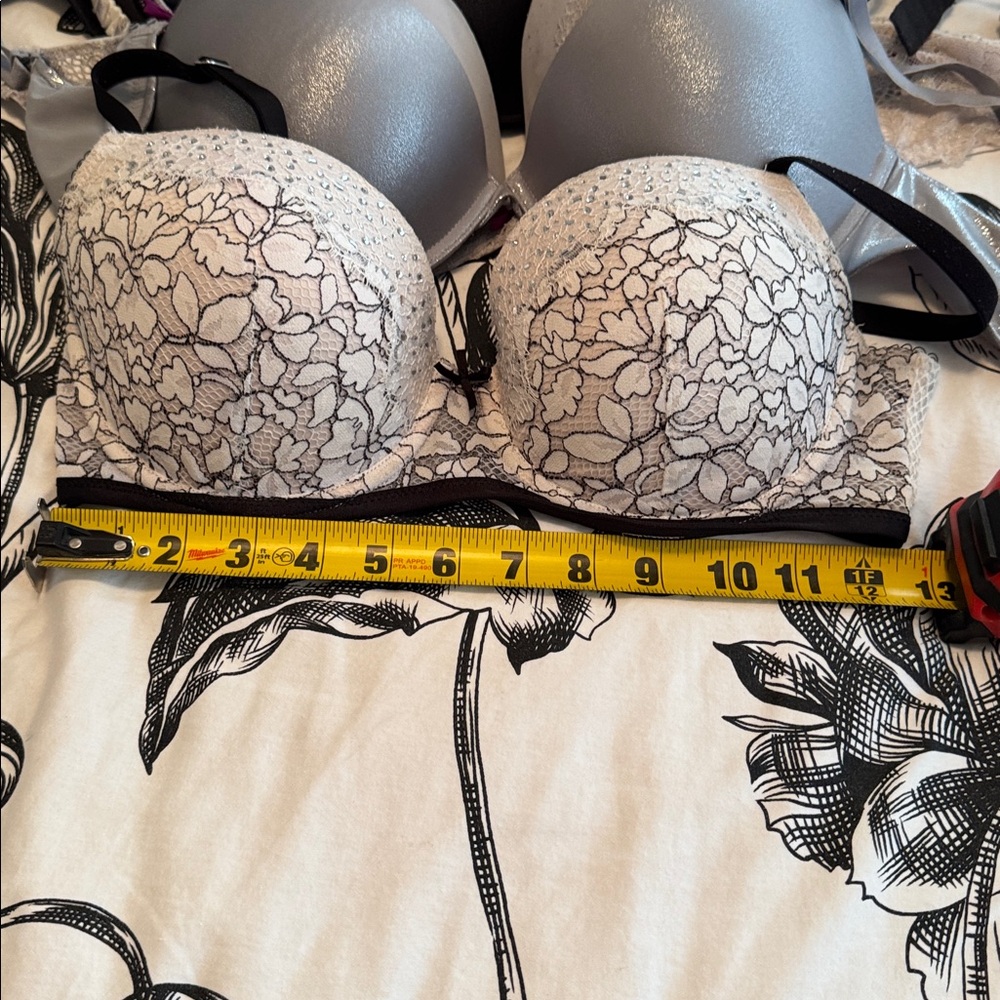 Bundle❗️Victoria's Secret Black and Gray Lace Bra Set - Picture 5 of 5